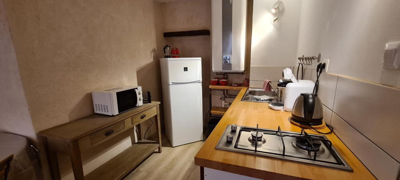 Les Studios De St Guilhem Saint-Guilhem-le-Desert Exteriér fotografie