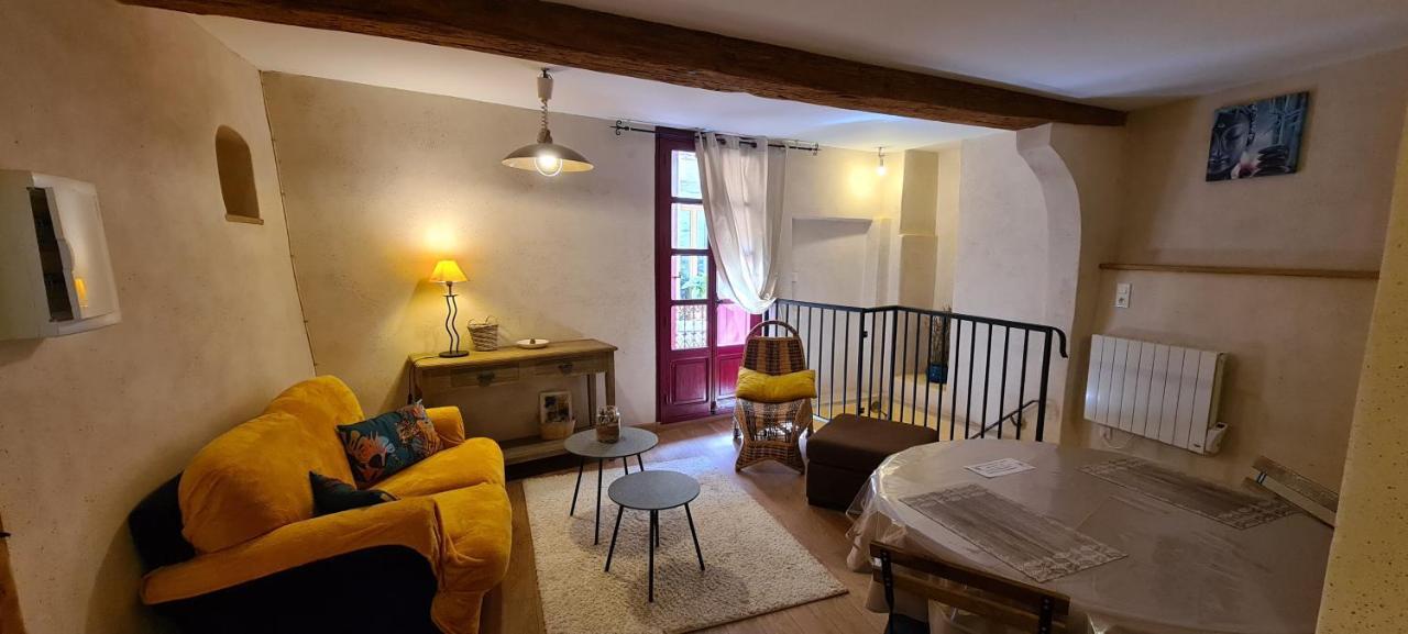 Les Studios De St Guilhem Saint-Guilhem-le-Desert Exteriér fotografie