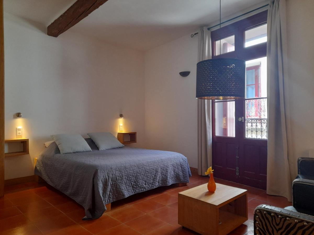 Les Studios De St Guilhem Saint-Guilhem-le-Desert Exteriér fotografie