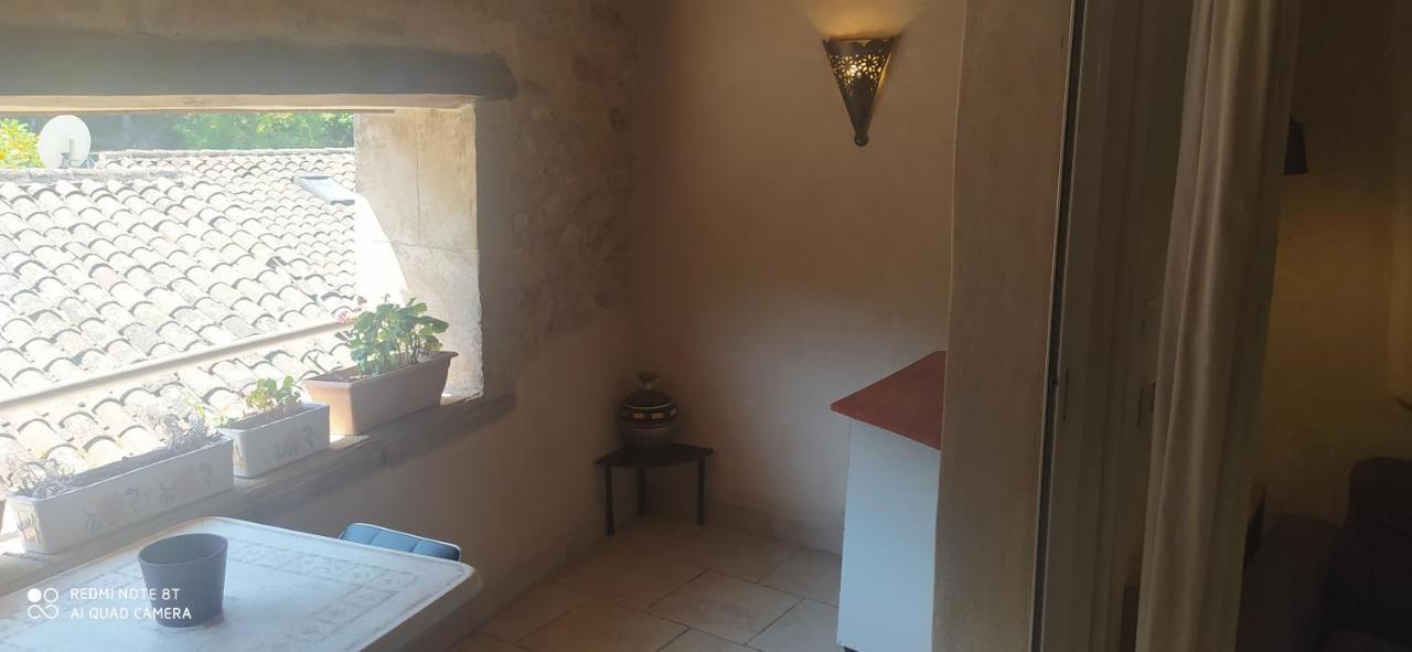 Les Studios De St Guilhem Saint-Guilhem-le-Desert Exteriér fotografie